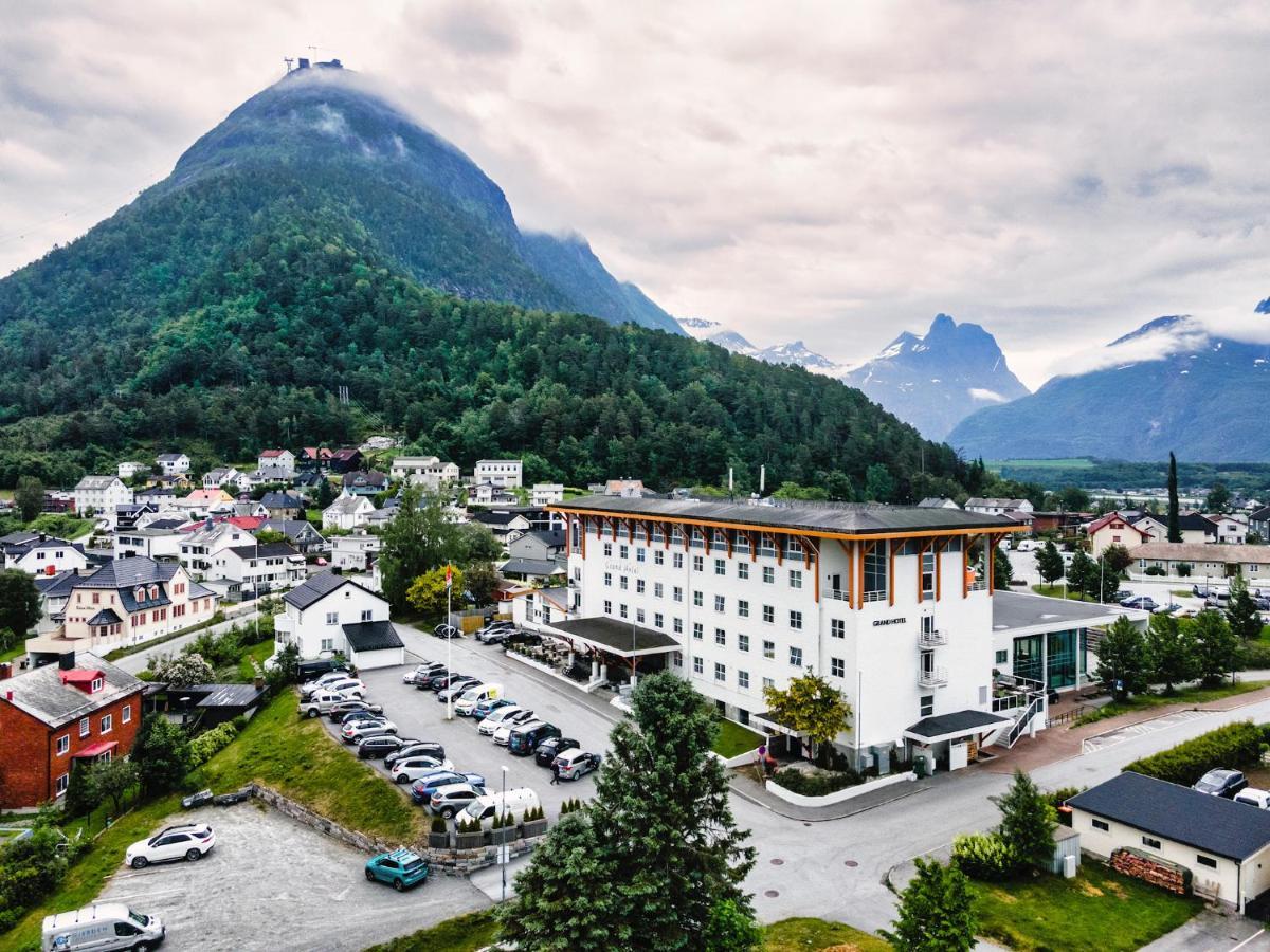 Grand Hotel - By Classic Norway Hotels Åndalsnes Dış mekan fotoğraf