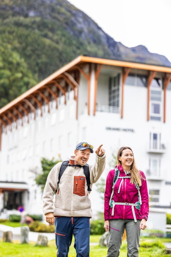 Grand Hotel - By Classic Norway Hotels Åndalsnes Dış mekan fotoğraf